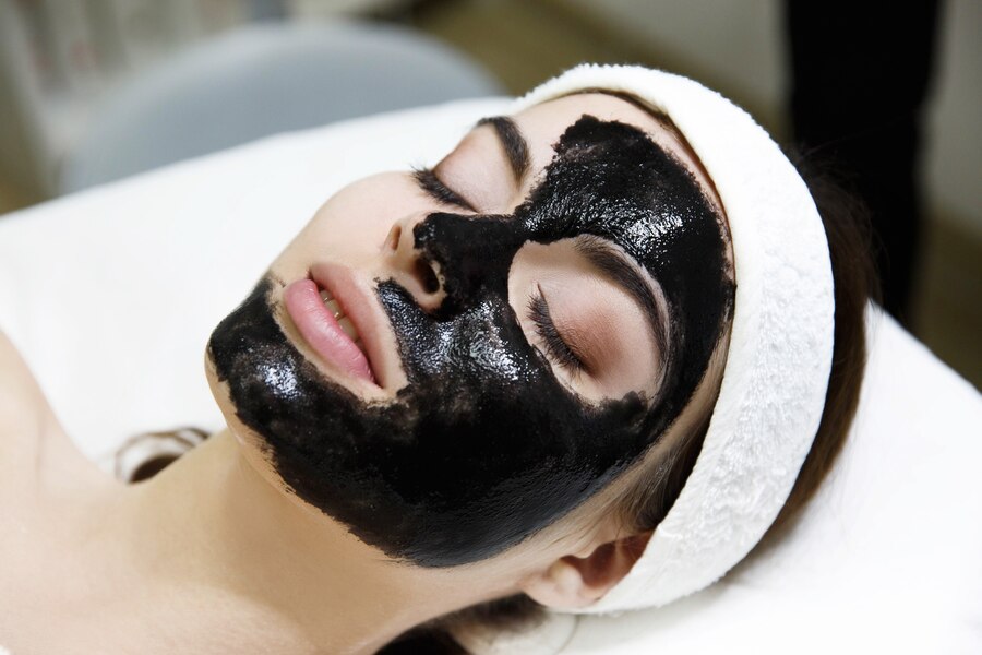 Carbon laser peel facial